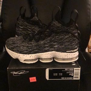 Lebron XV (GS)
